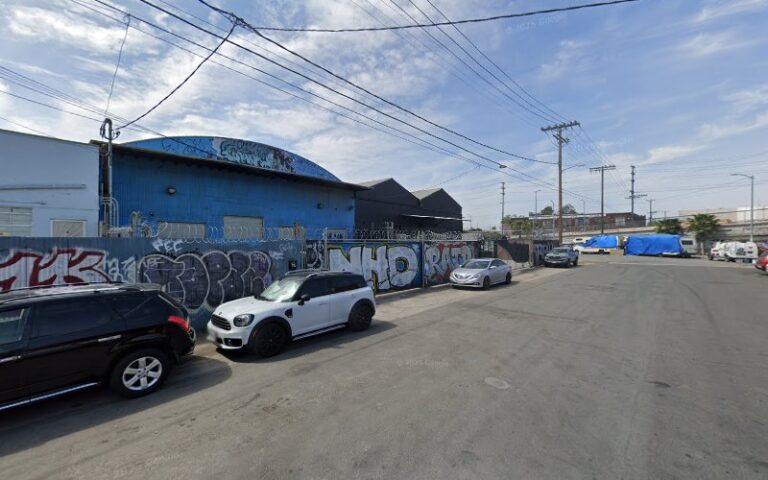 4166 555f38230519 768x480